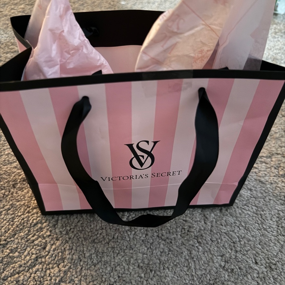 💝💝Victorias Secret panties New in Bag!💝💝